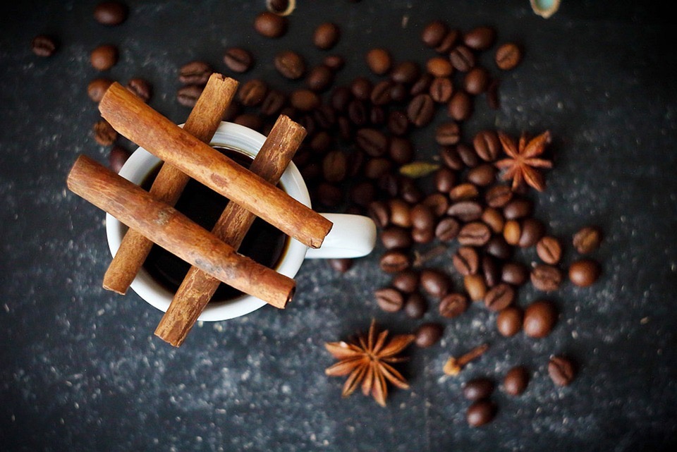 cinnamon in coffee: a secret ingredient for fat loss?