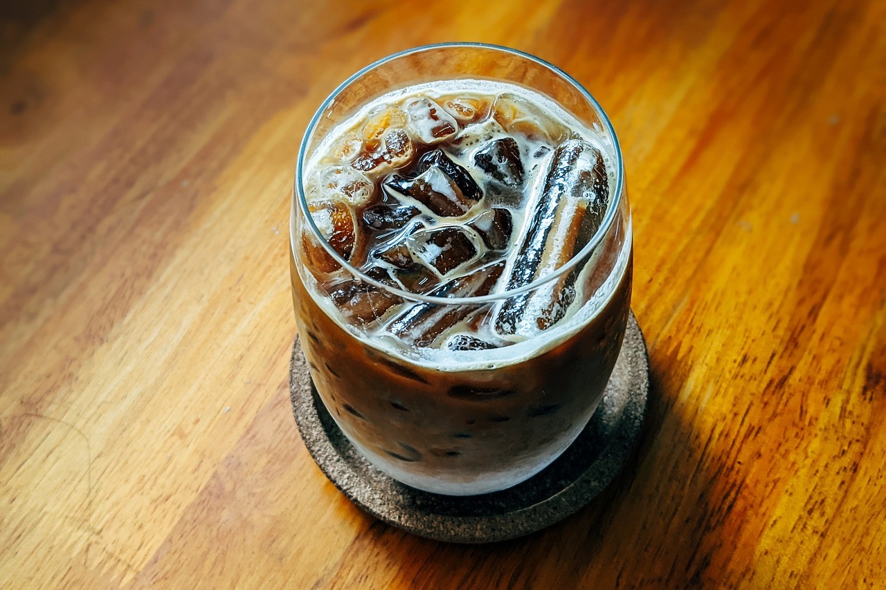 is iced coffee good for losing weight - benefits and tips